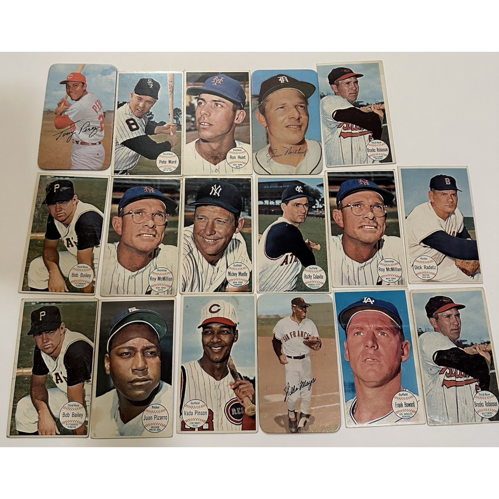 Vintage 17-Card Baseball Lot: 1964 Topps Giants Mickey Mantle #25, 1971 Topps Su
